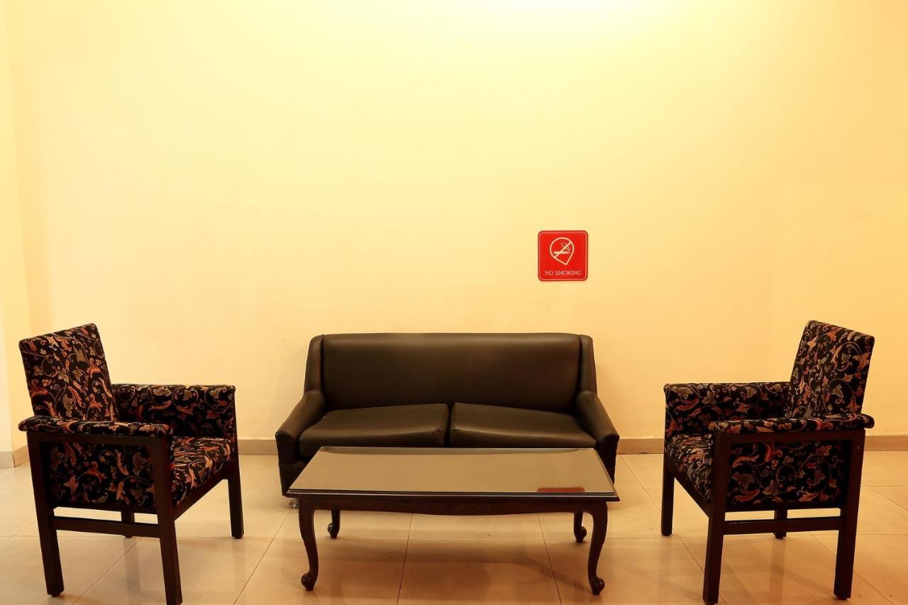 Collection O Hotel Shalimar Колката Екстериор снимка