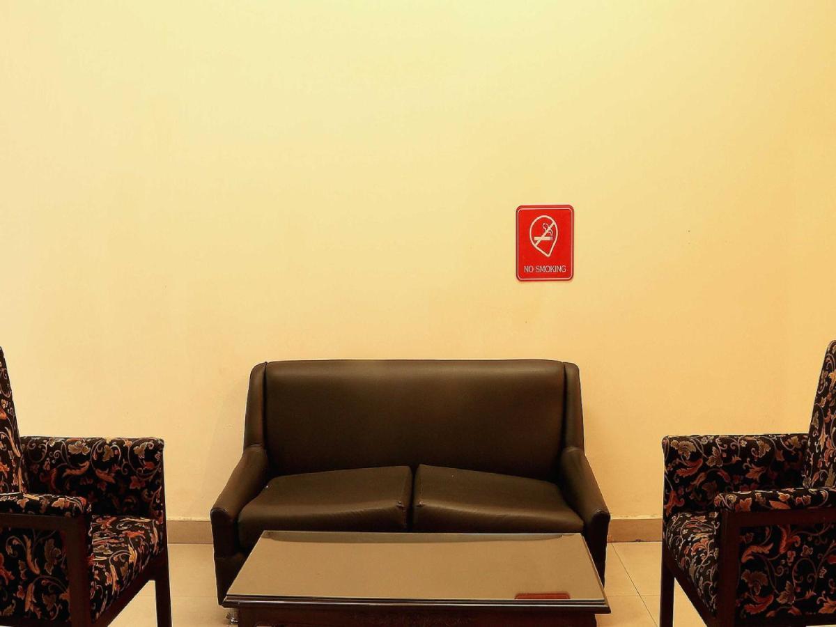 Collection O Hotel Shalimar Колката Екстериор снимка